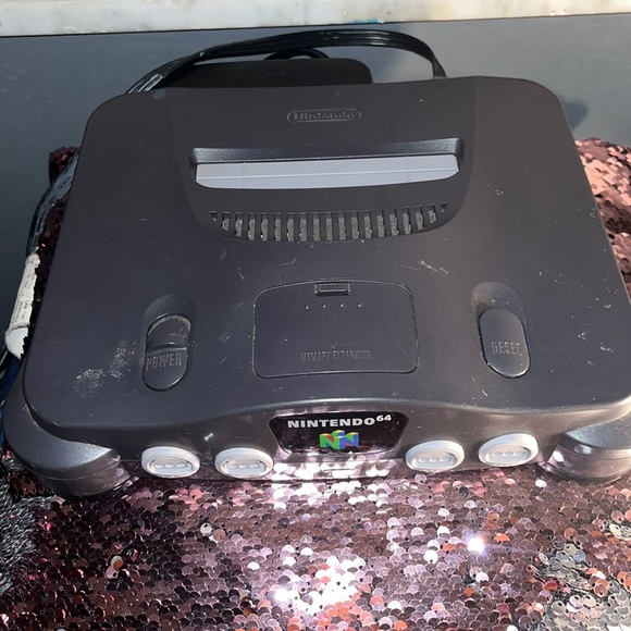 Nintendo 64 - Picture 3 of 6
